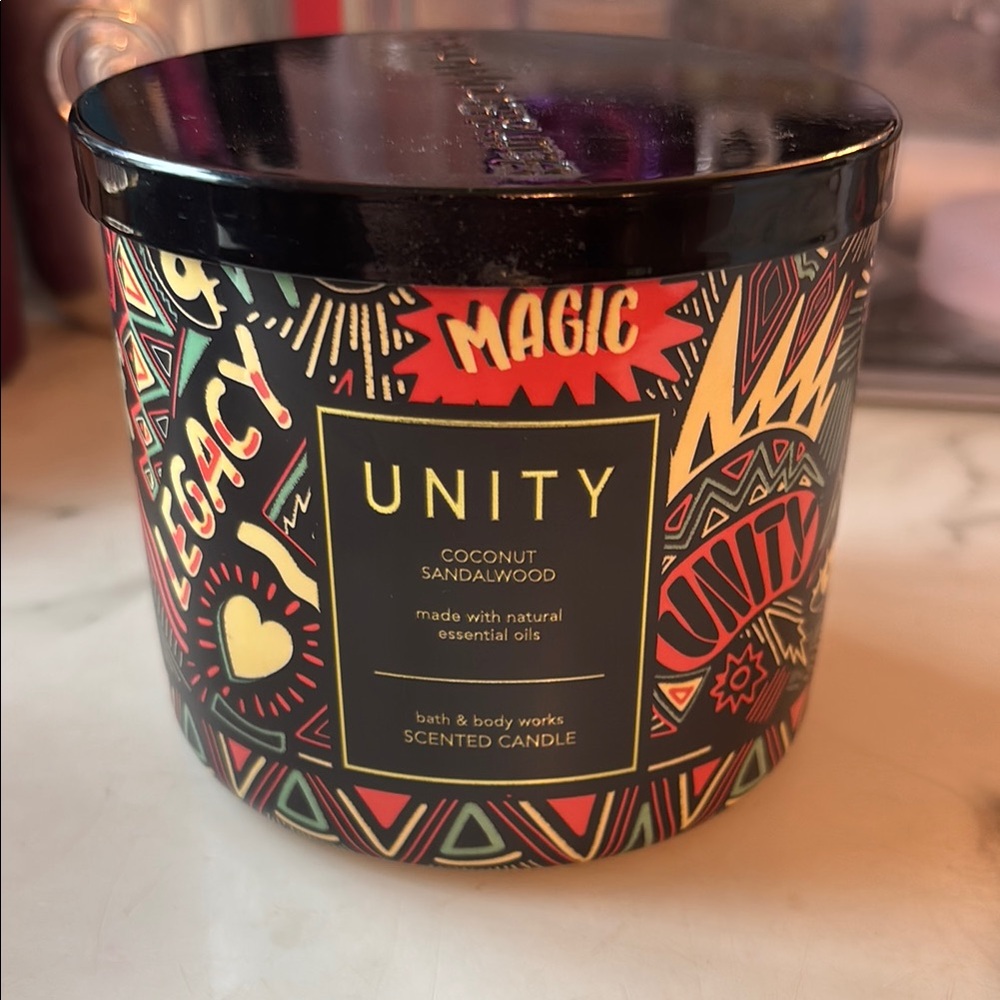 Bath & Body Works Unity Candle - Coconut Sandalwood